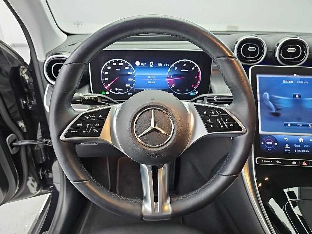 Mercedes-Benz GLC-Class — photo 09
