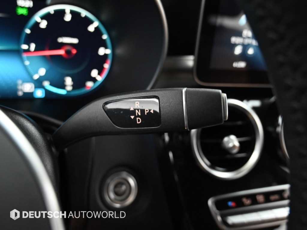 Mercedes-Benz GLC-Class — photo 09
