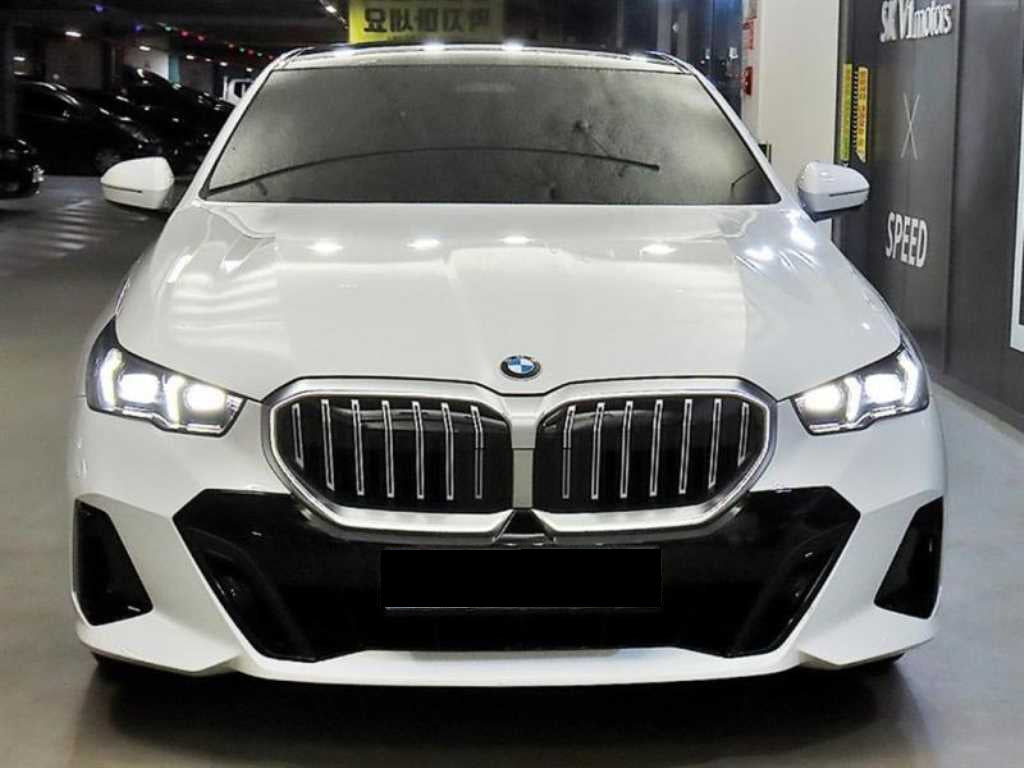 BMW 5-Series — photo 02
