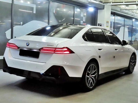 BMW 5-Series — photo 04