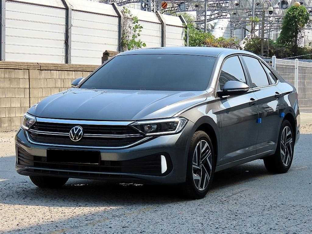 Volkswagen Jetta — photo 02