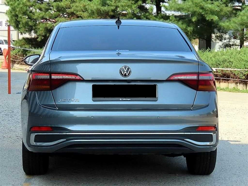 Volkswagen Jetta — photo 04