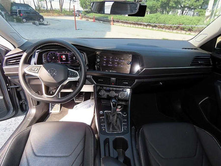 Volkswagen Jetta — photo 07