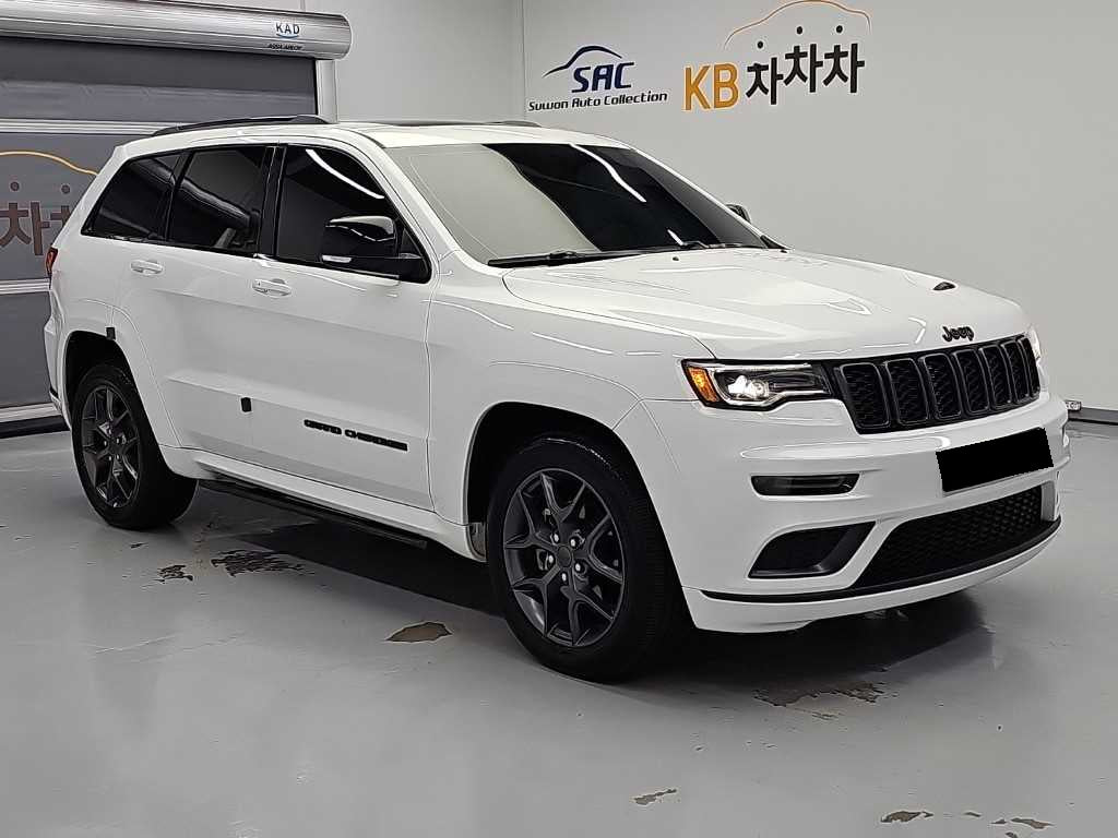 Jeep Cherokee — photo 04