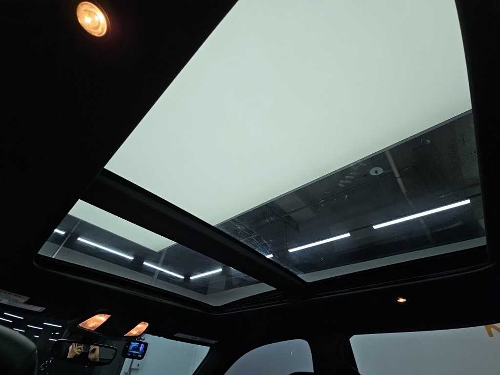 Jeep Cherokee — photo 14