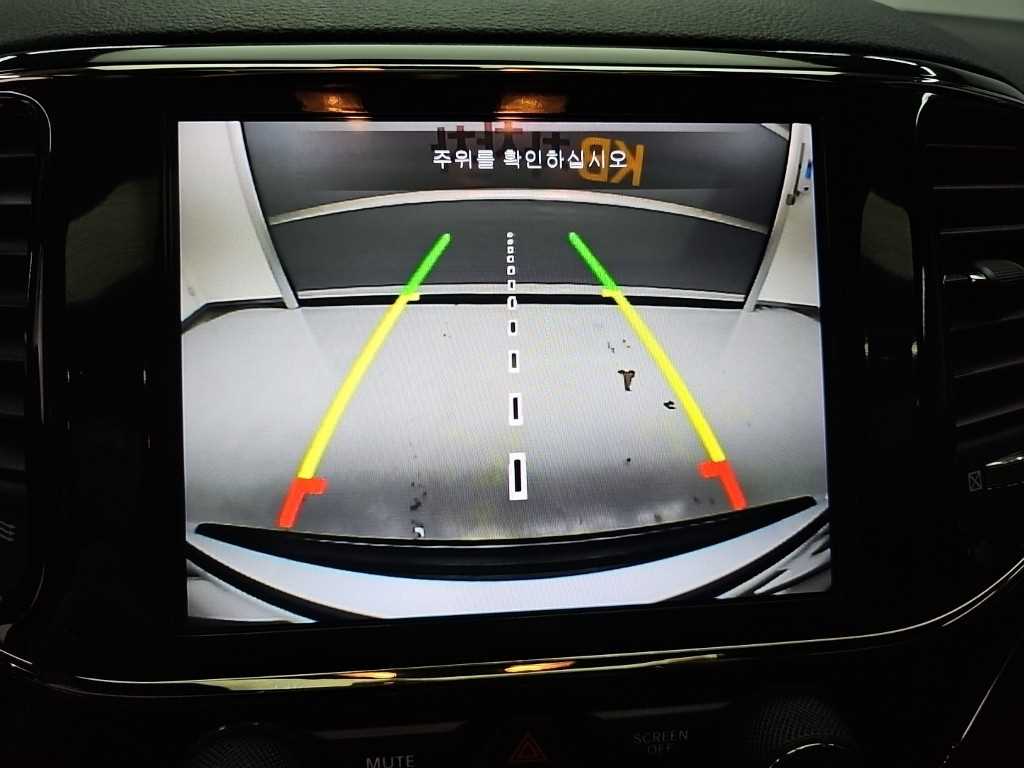 Jeep Cherokee — photo 16