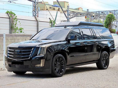 Cadillac Escalade — photo 02