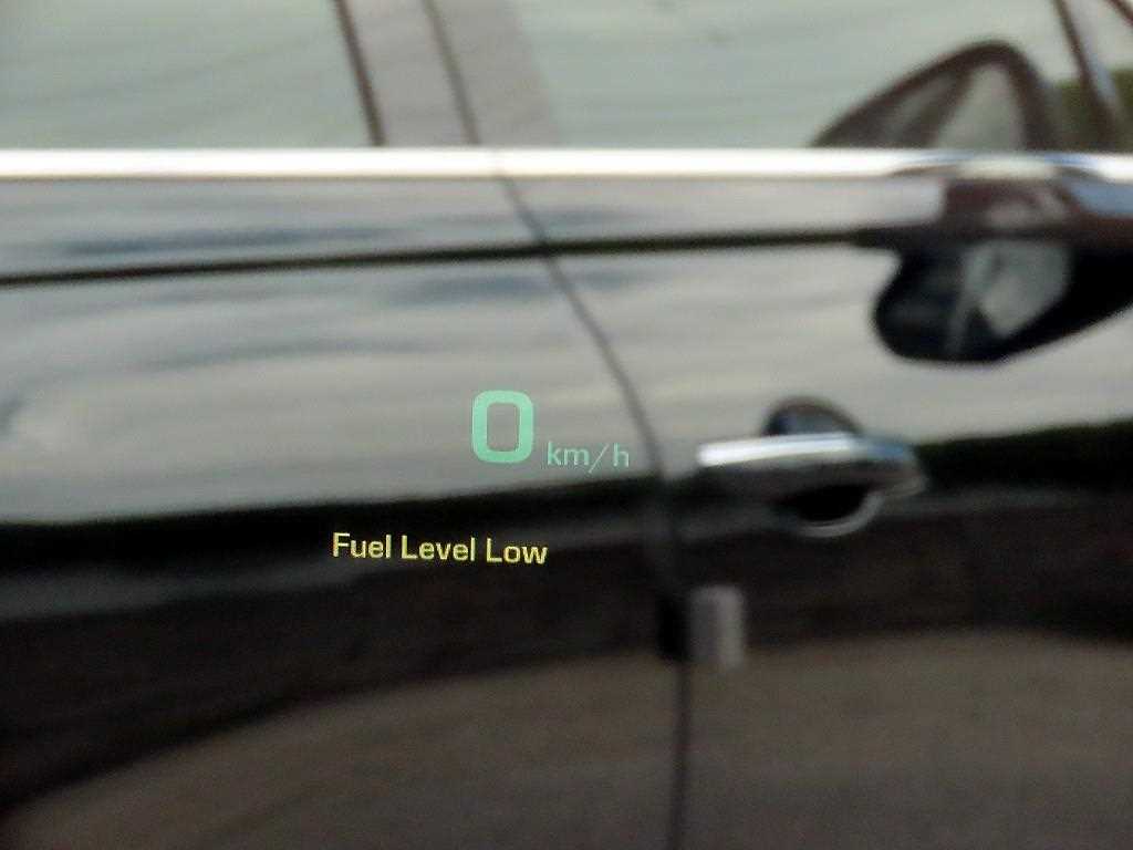 Cadillac Escalade — photo 10