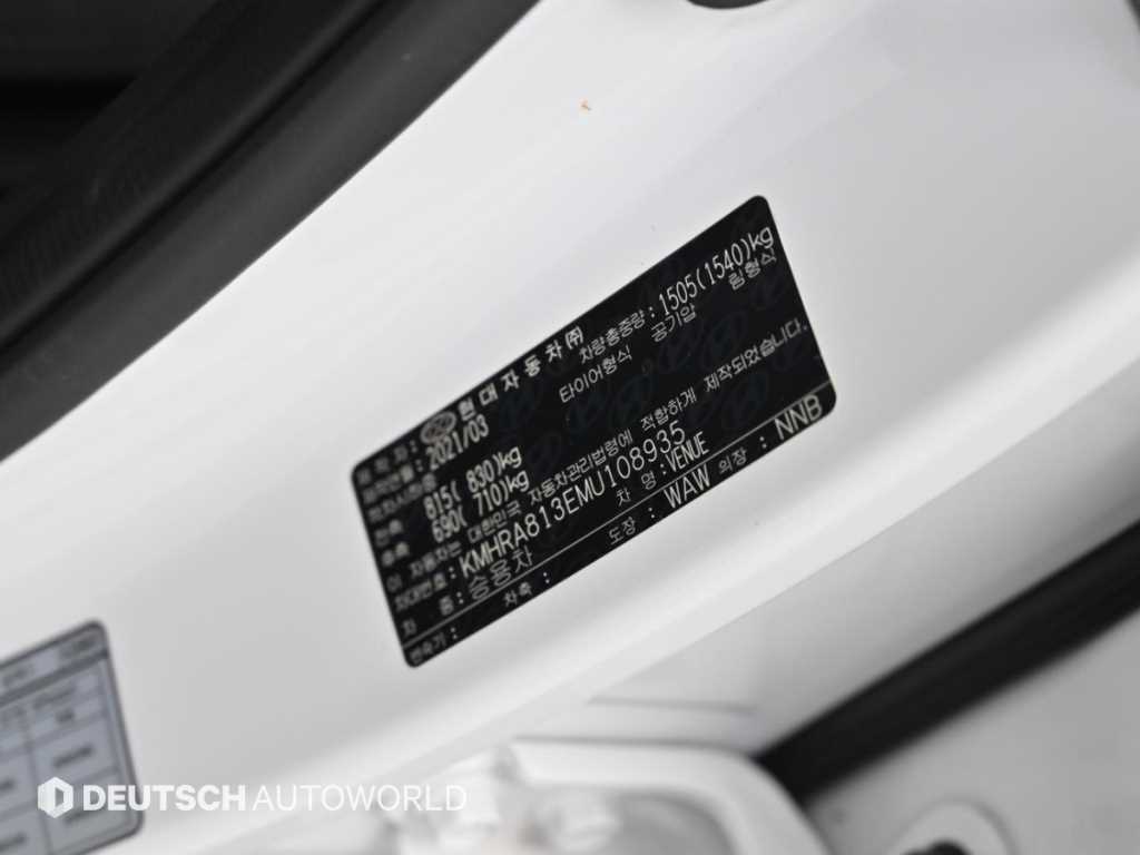 Hyundai Venue — photo 20