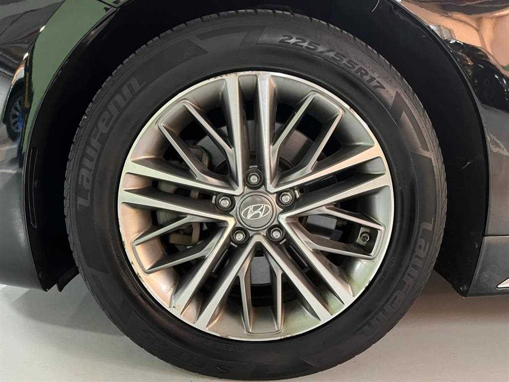 Hyundai Grandeur — photo 18