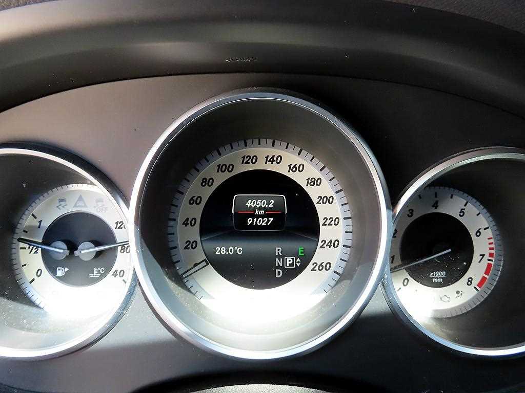 Mercedes-Benz CLS-Class — photo 09