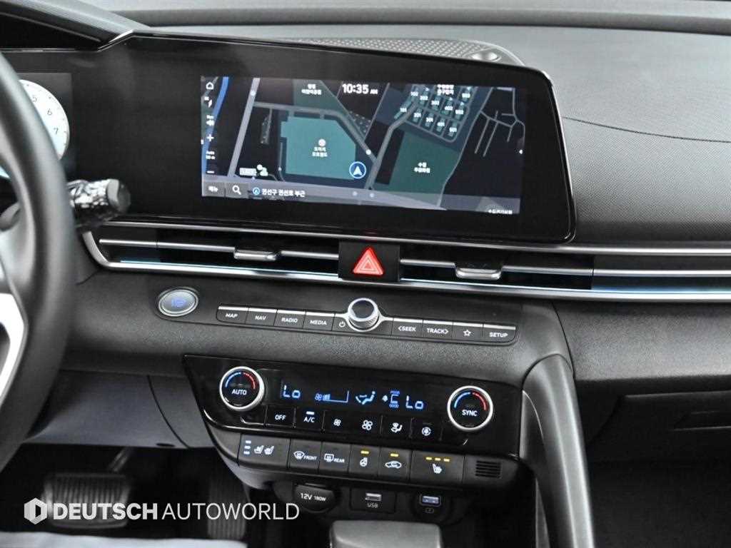 Hyundai Avante — photo 08