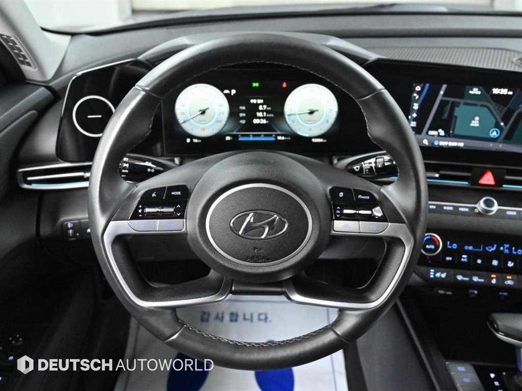 Hyundai Avante — photo 11