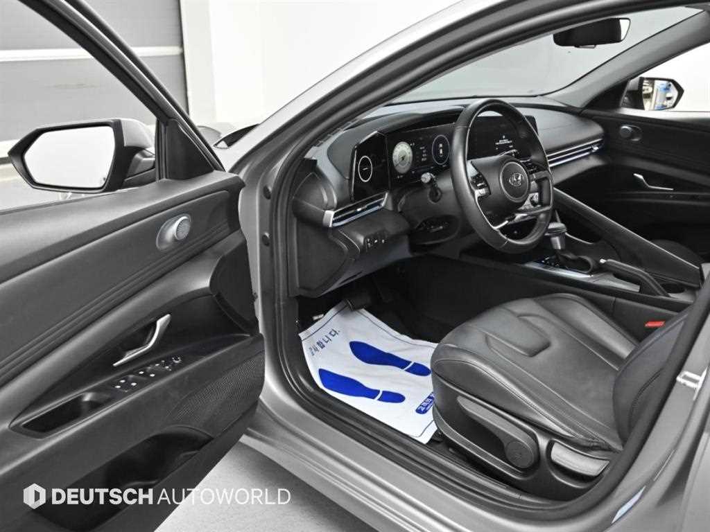 Hyundai Avante — photo 16