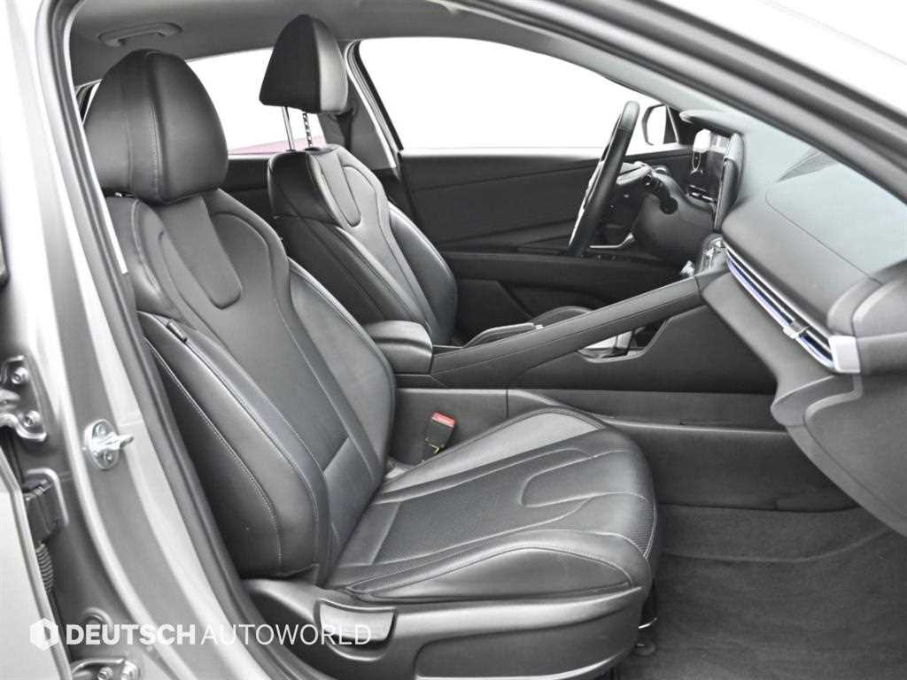 Hyundai Avante — photo 17