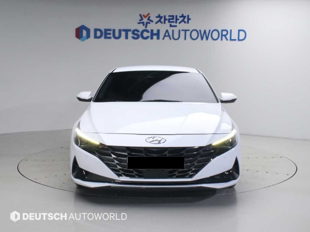 Hyundai Avante — photo 02