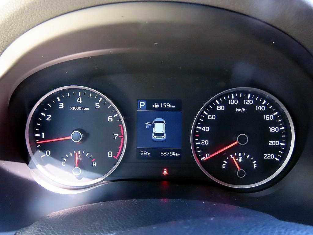 Kia Stonic — photo 09