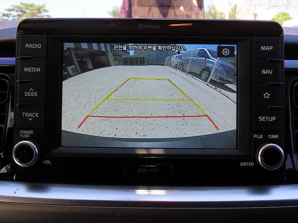 Kia Stonic — photo 16