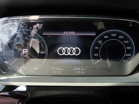 Audi e-tron — photo 09