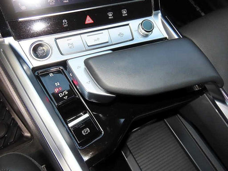 Audi e-tron — photo 11
