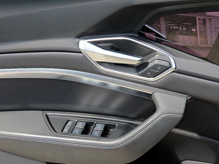 Audi e-tron — photo 12