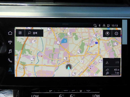 Audi e-tron — photo 14