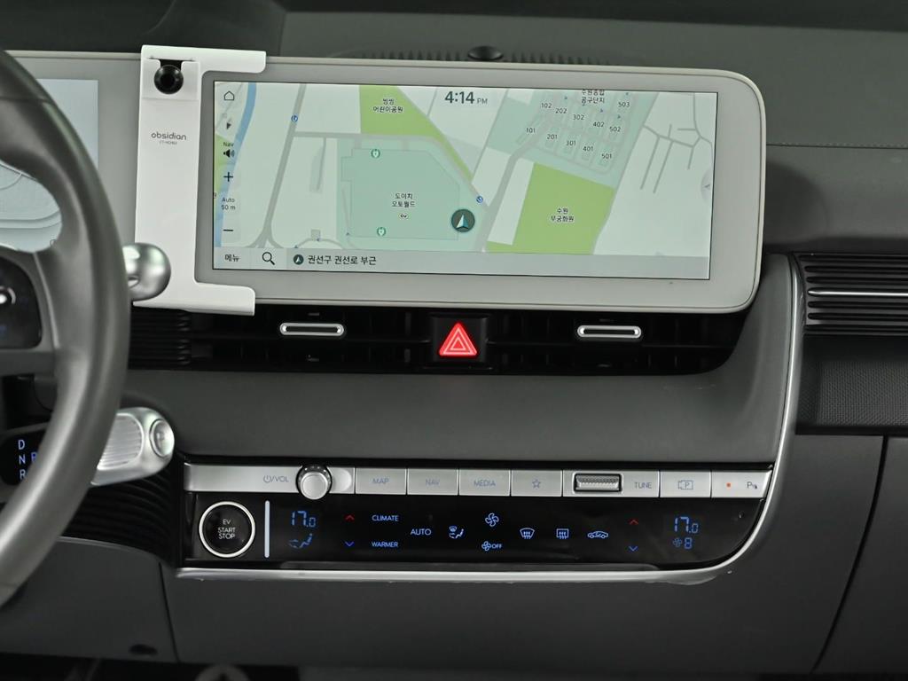 Hyundai Ioniq5 — photo 14