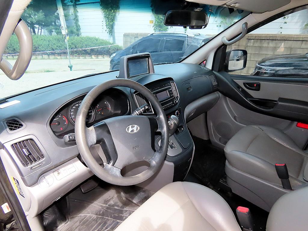 Hyundai Starex — photo 07