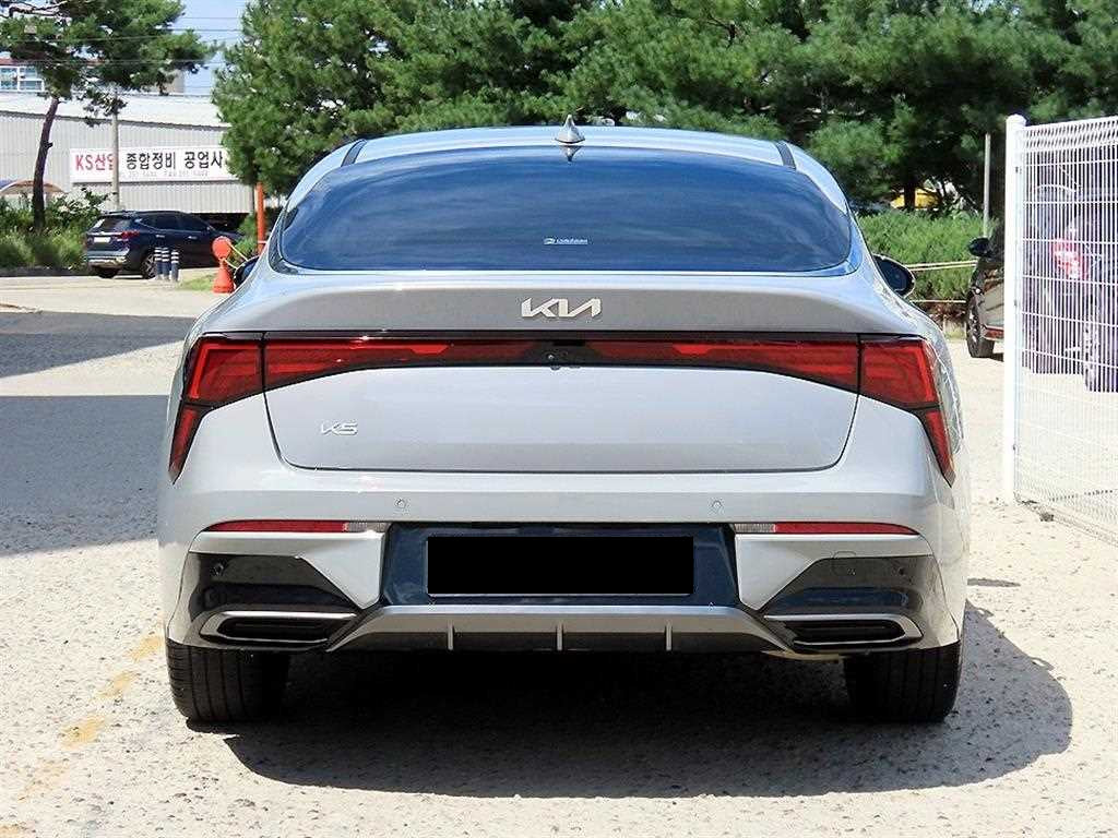Kia K5 — photo 04