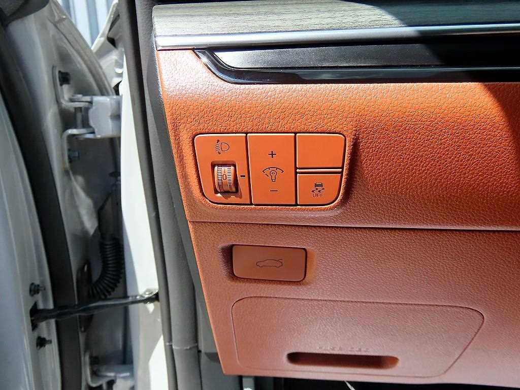 Kia K5 — photo 12