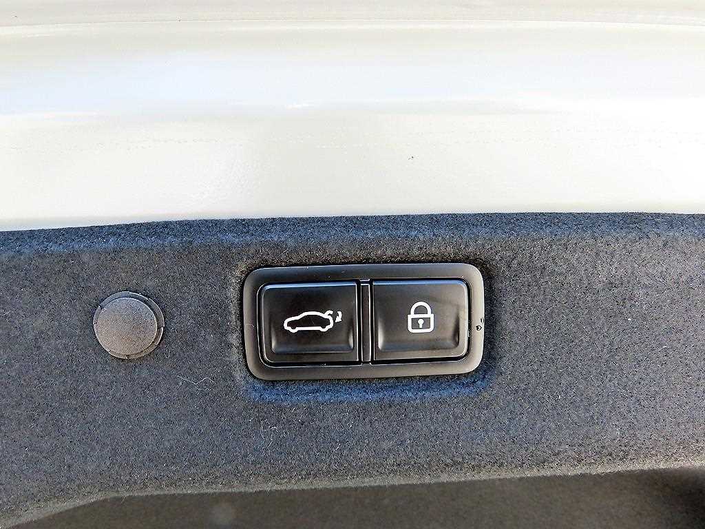 Kia K5 — photo 17