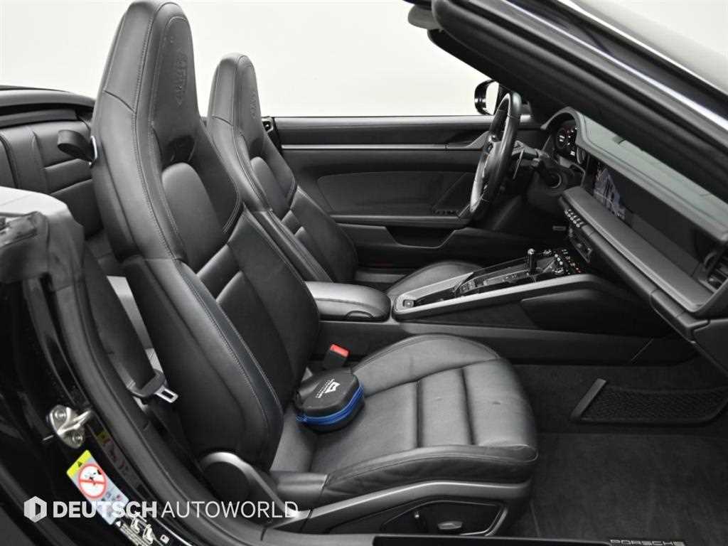 Porsche 911 — photo 10