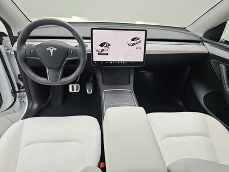 Tesla Model Y — photo 07