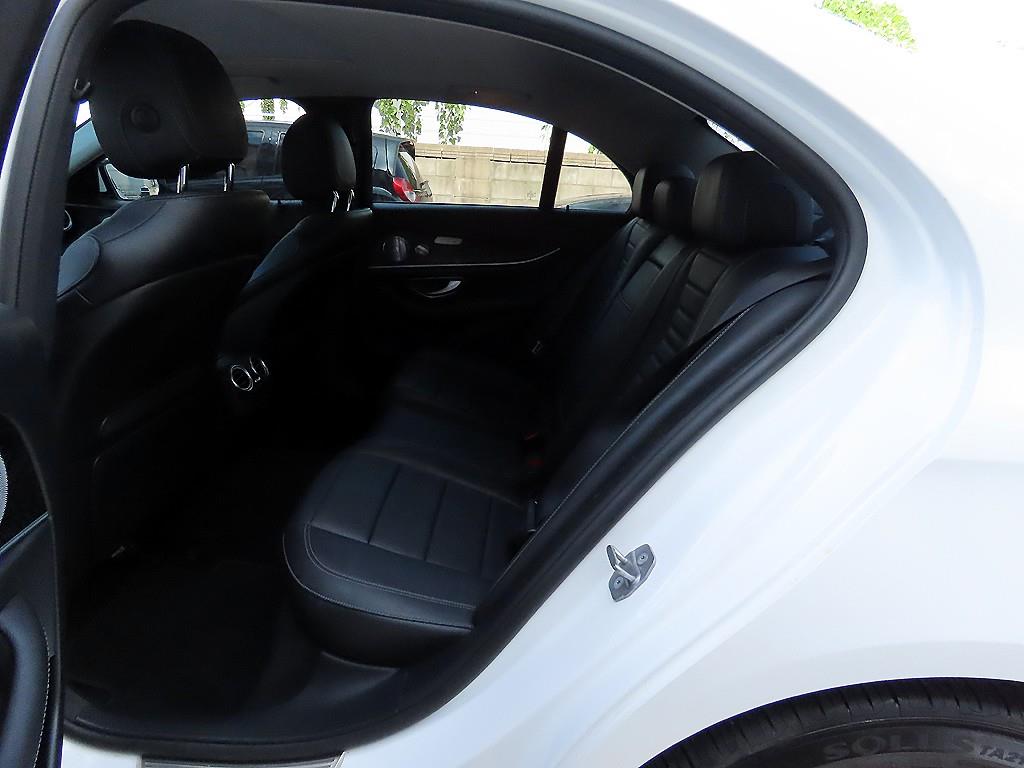 Mercedes-Benz E-Class — photo 06