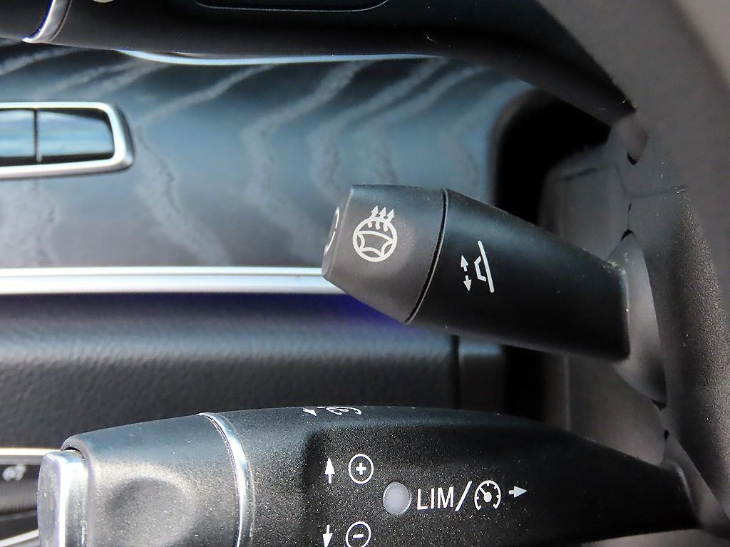 Mercedes-Benz E-Class — photo 12