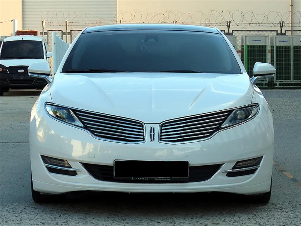 Lincoln MKZ — photo 01