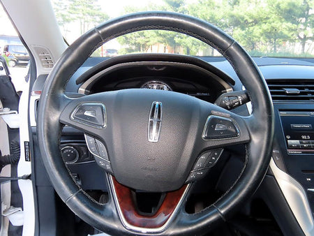 Lincoln MKZ — photo 08