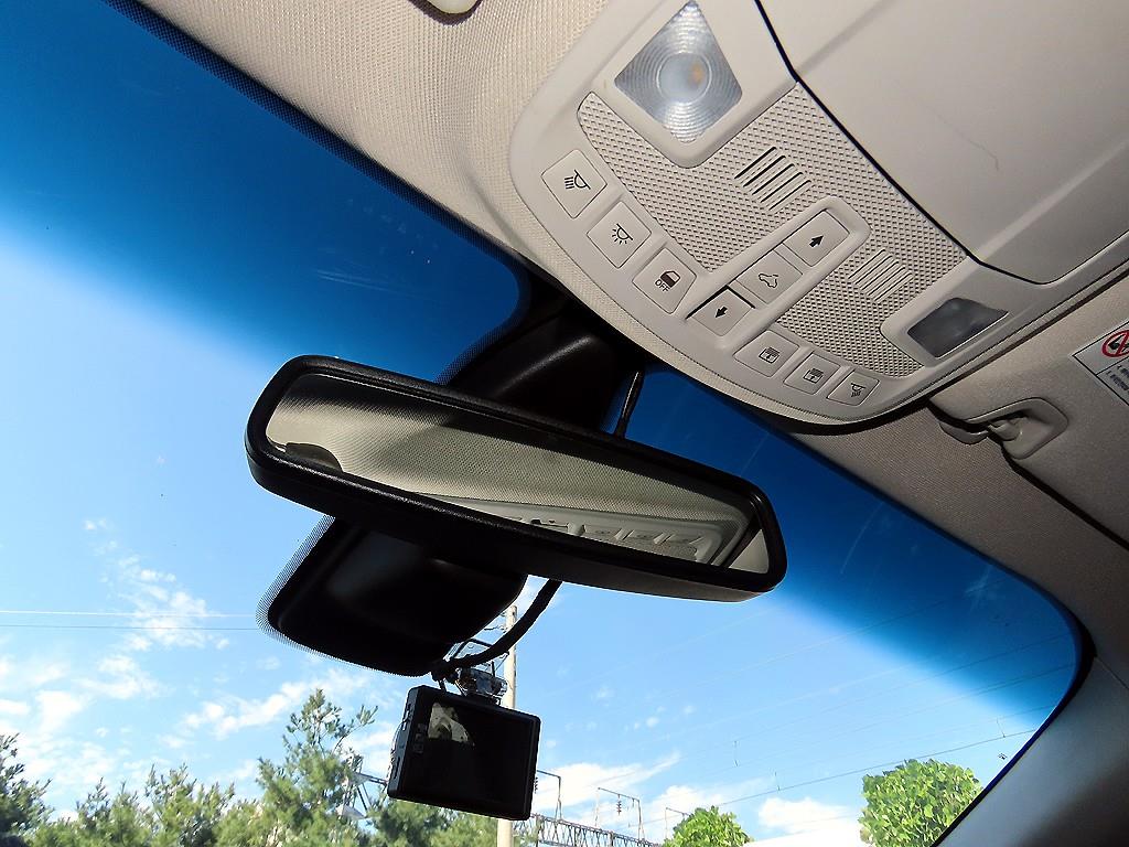 Lincoln MKZ — photo 15