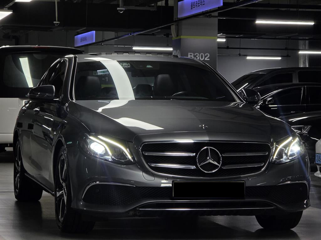 Mercedes-Benz E-Class — photo 03