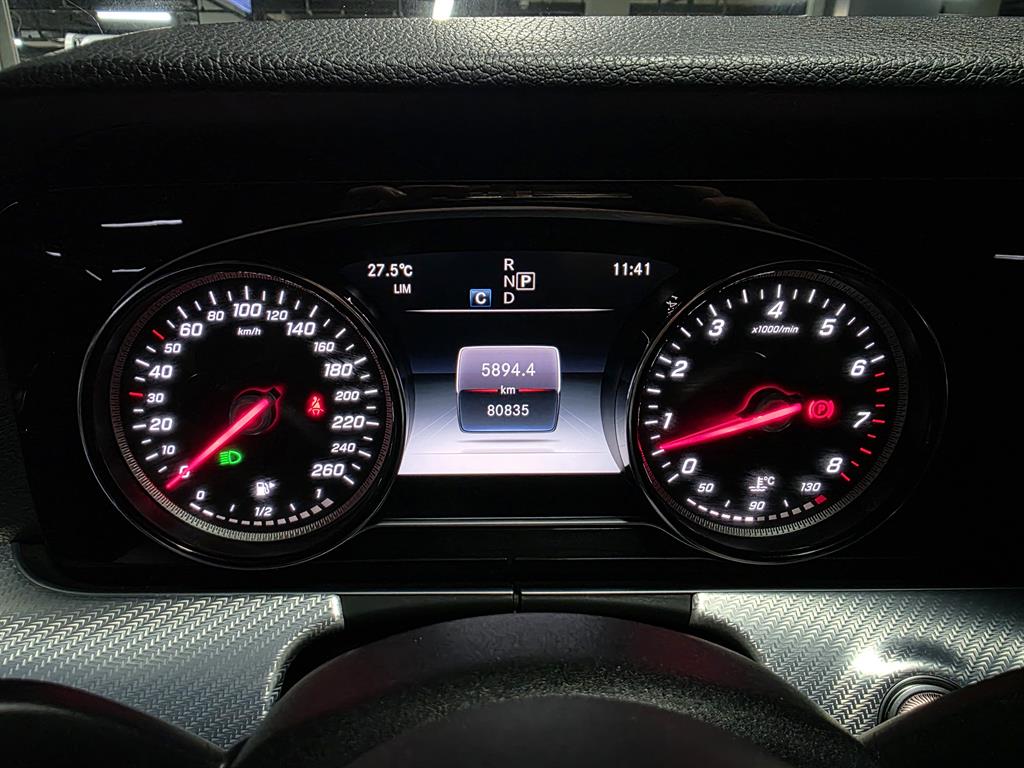 Mercedes-Benz E-Class — photo 06