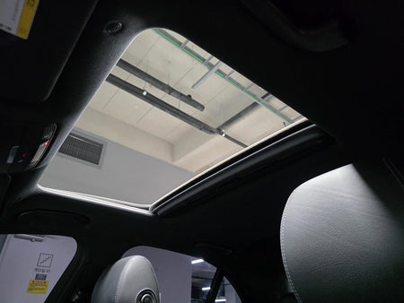 Mercedes-Benz E-Class — photo 13