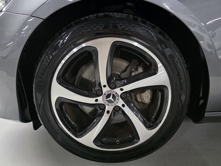 Mercedes-Benz E-Class — photo 19