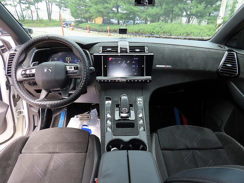 DS Automobiles DS7 — photo 07