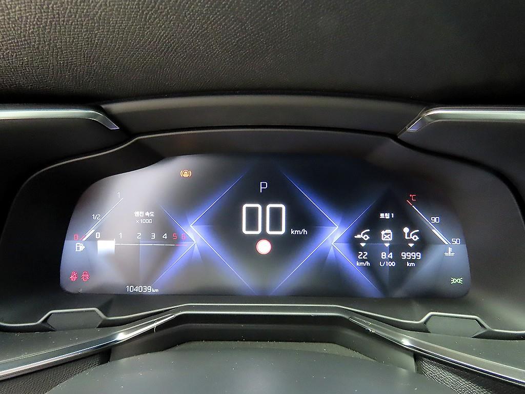 DS Automobiles DS7 — photo 09