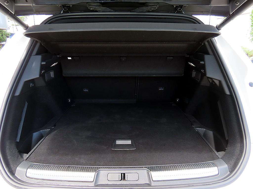DS Automobiles DS7 — photo 17