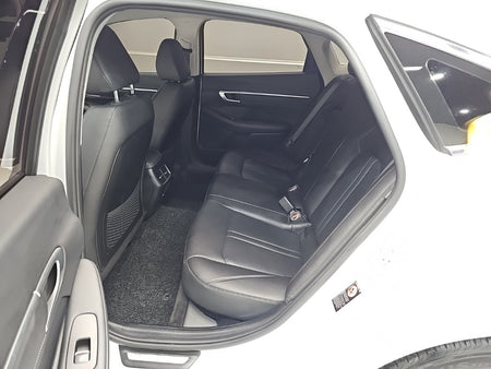 Hyundai Sonata — photo 12