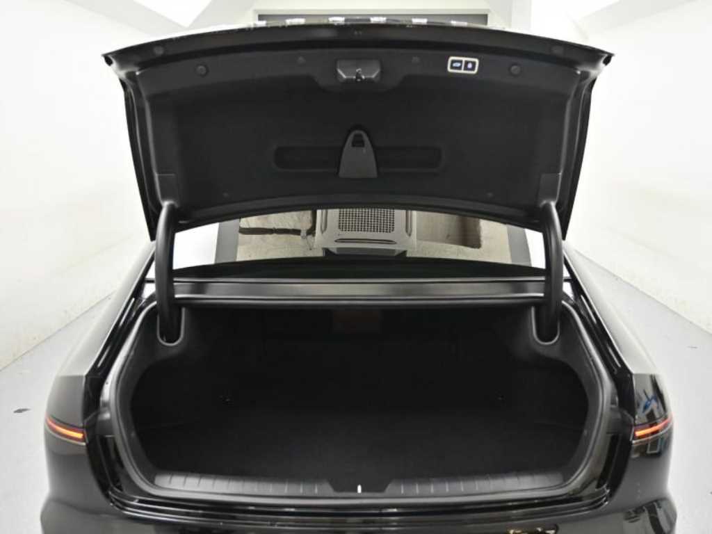 Hyundai Grandeur — photo 19