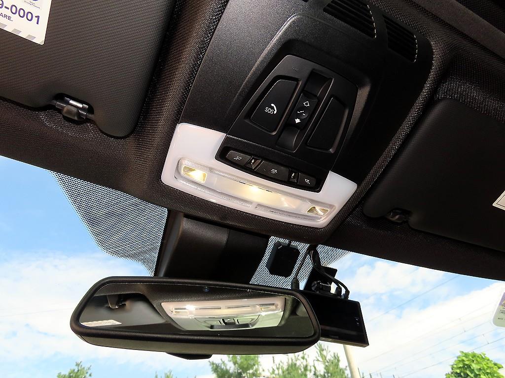 BMW 3-Series — photo 15