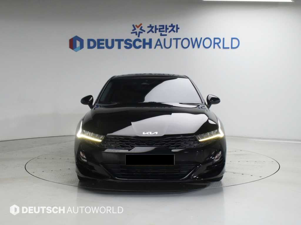 Kia K5 — photo 03