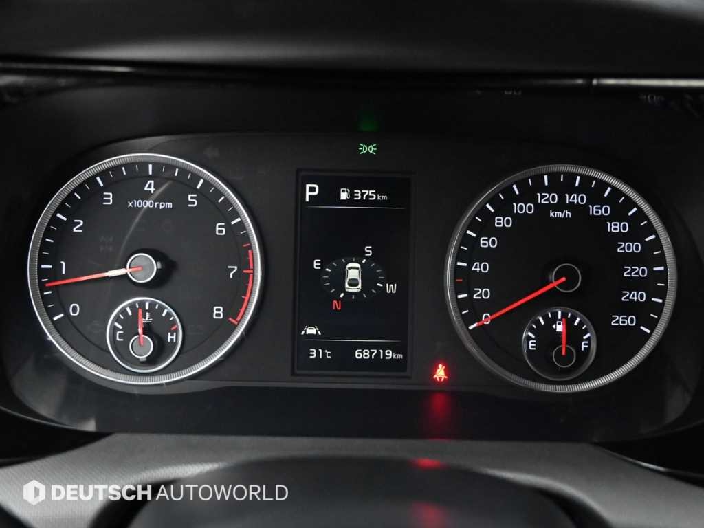 Kia K5 — photo 08